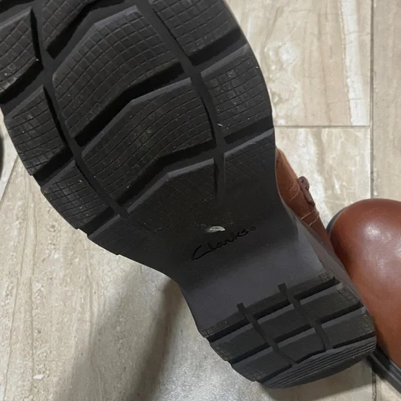 Brown Leather Ankle Boots - Picture 4 of 6